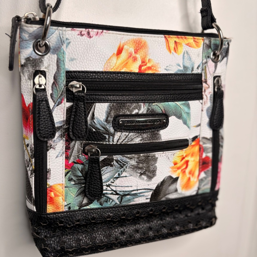 Stone‎ Mountain USA Floral Crossbody Bag White Black Faux Leather